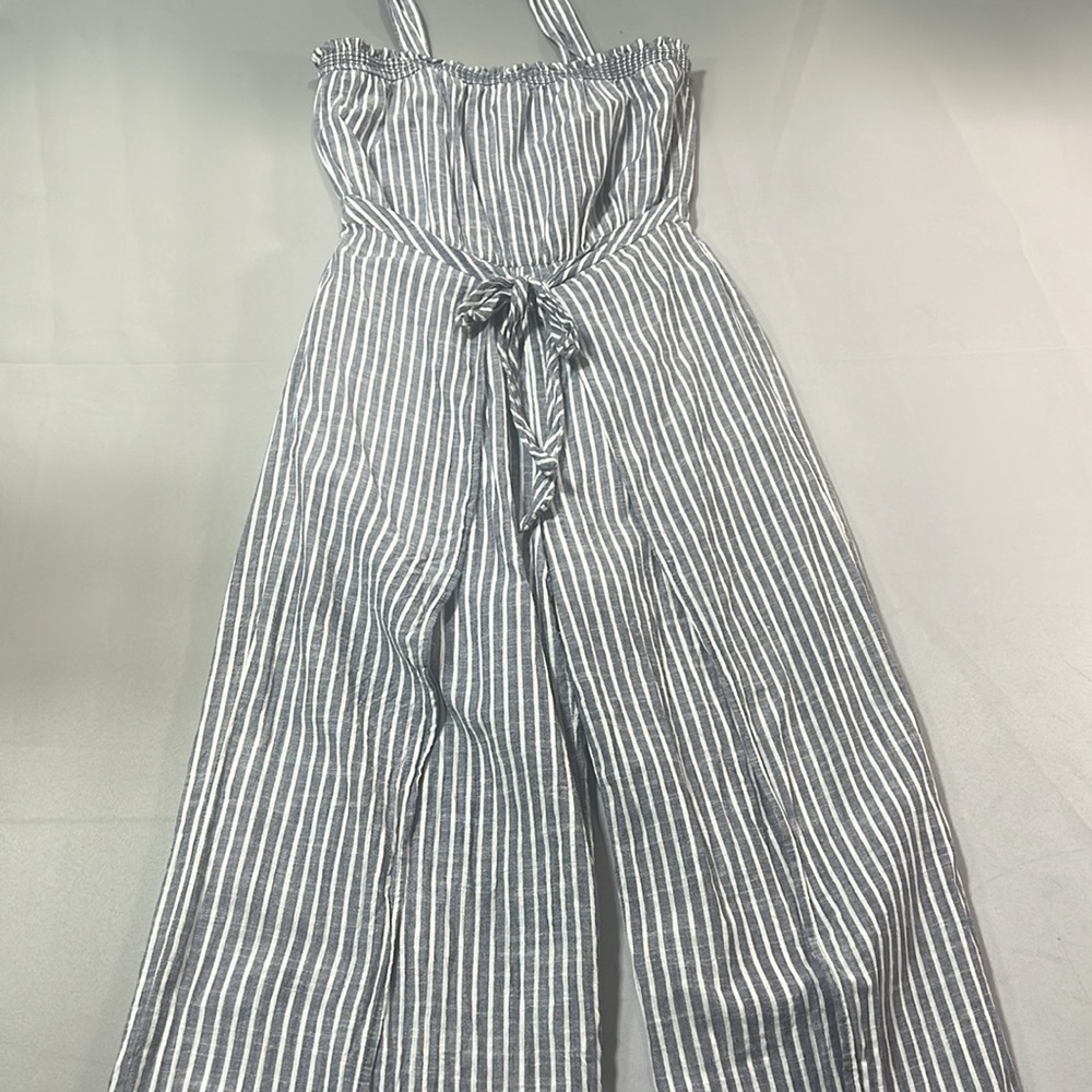 Gilli jumpsuit Medium wrap waist wide leg
Coastal blue and white stripes
